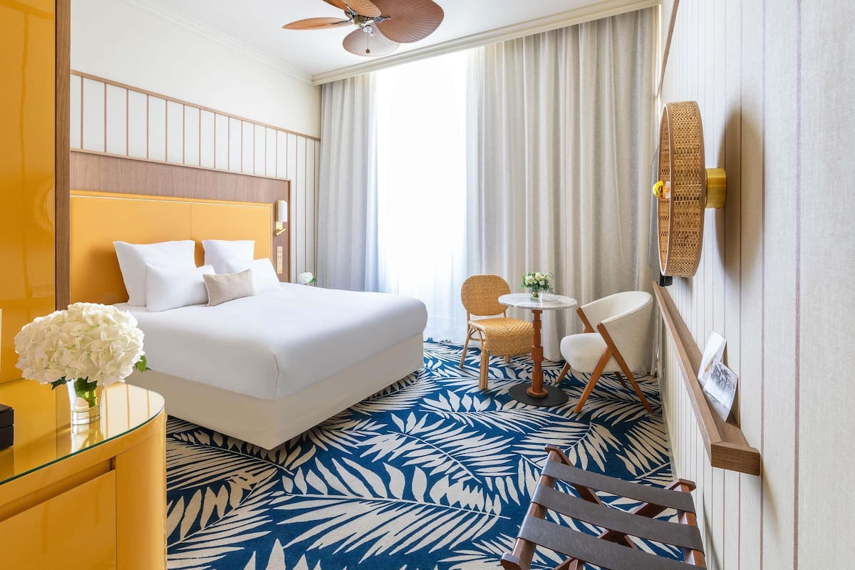 Junior Suite, 1 Double Bed with Sofa bed