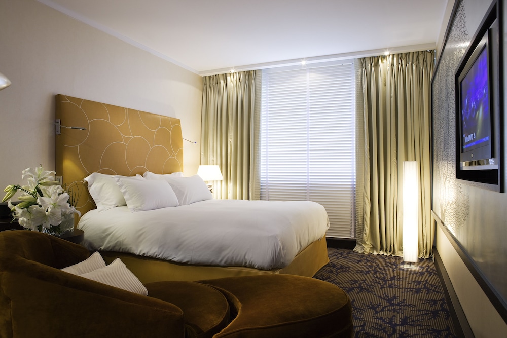 Hotel Sofitel Marseille Vieux Port by null