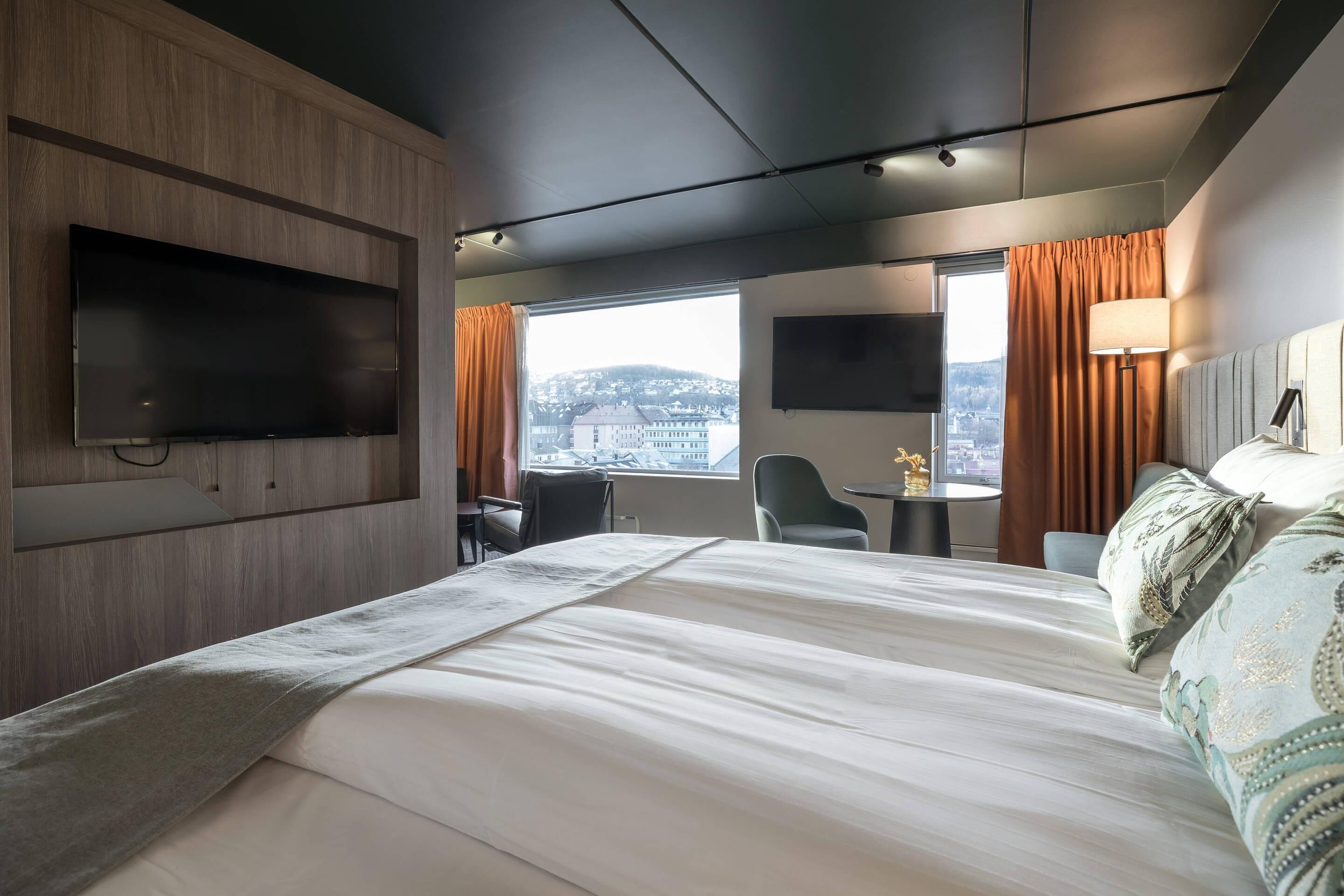 Deluxe Double Room | Minibar, laptop workspace, free WiFi, bed sheets