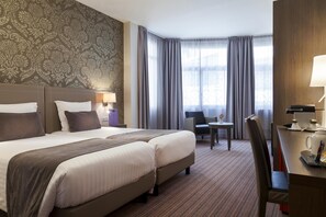 In-room safe, desk, iron/ironing board, free WiFi - Timhotel Opera Blanche Fontaine (Paris)
