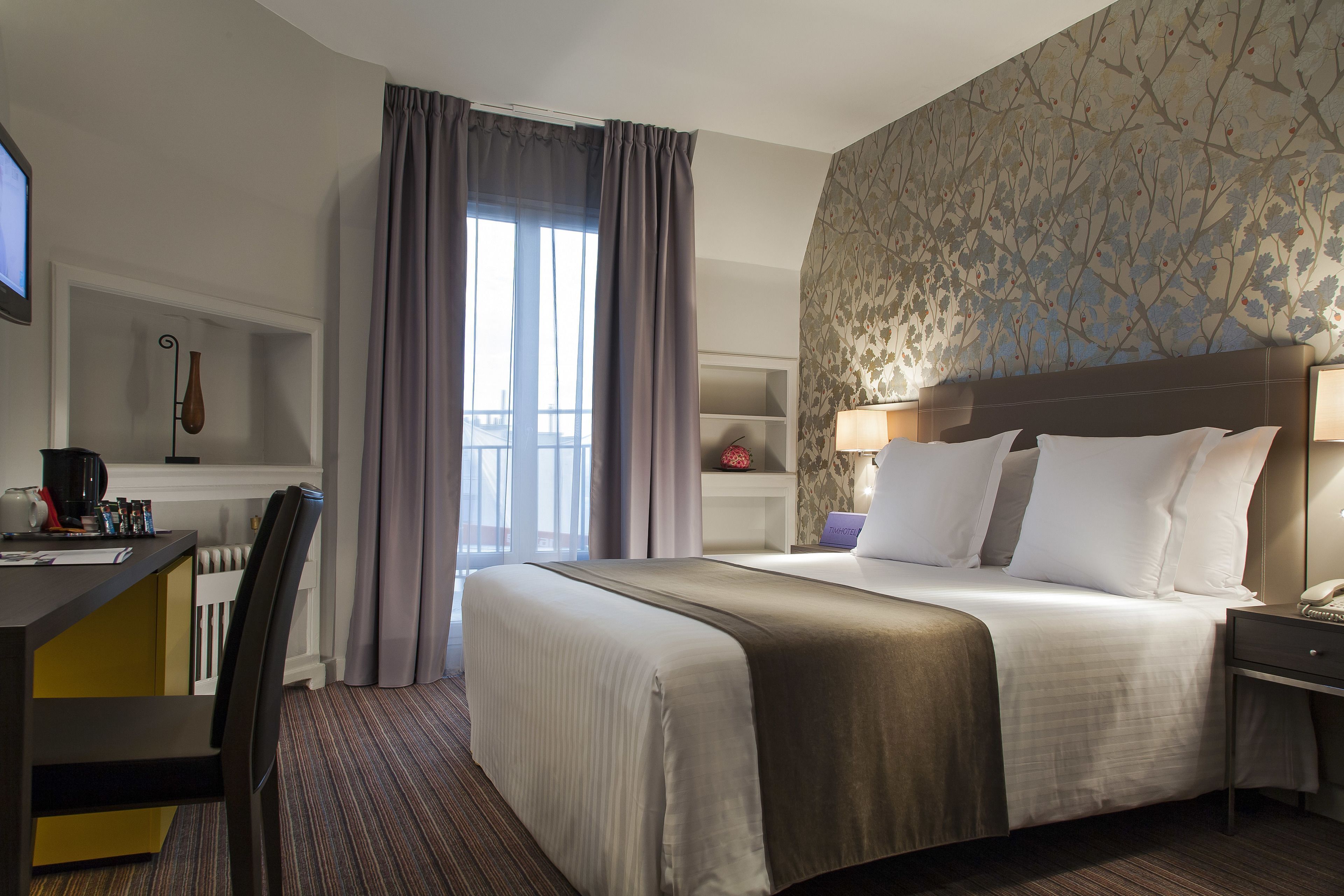 In-room safe, desk, iron/ironing board, free WiFi