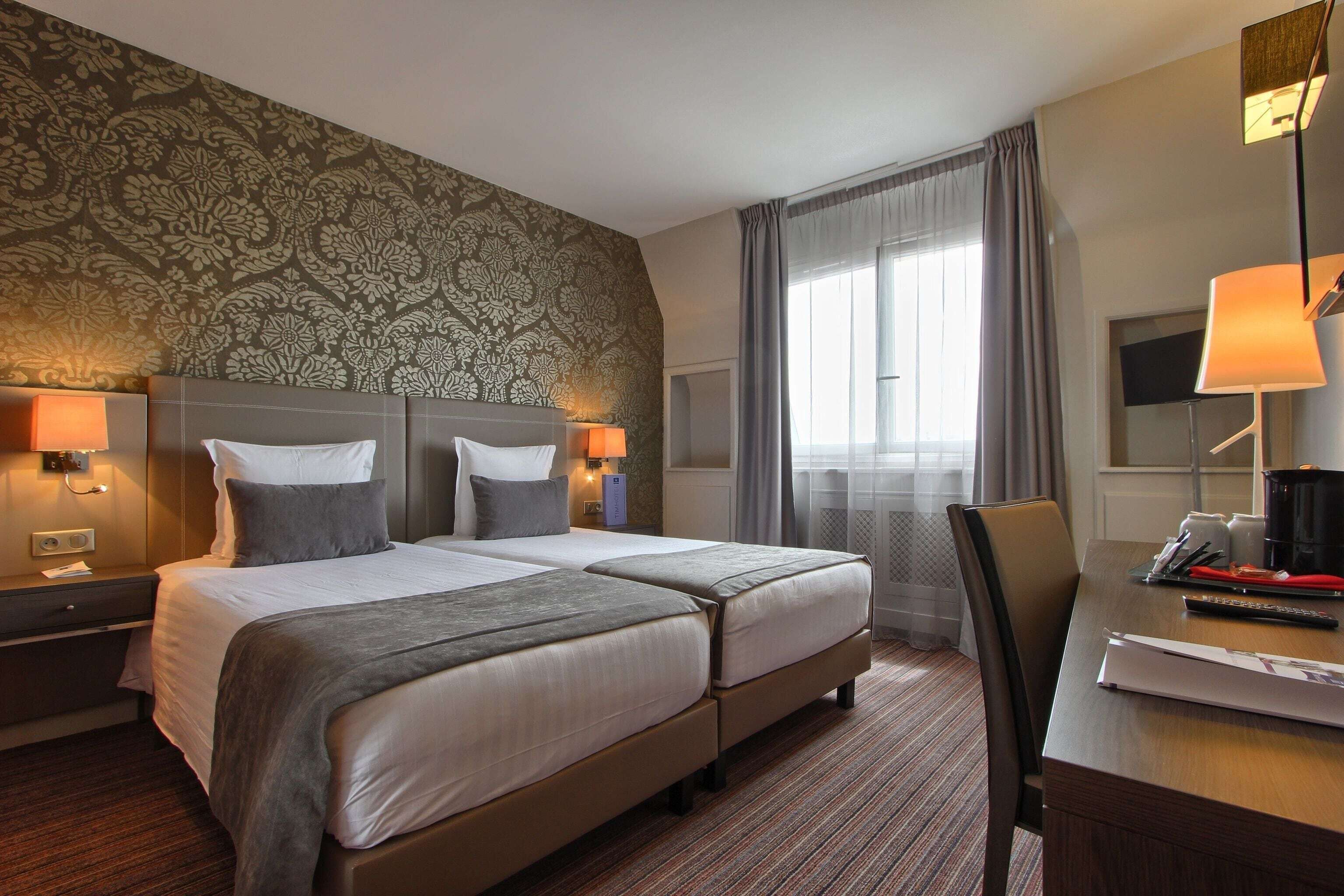 In-room safe, desk, iron/ironing board, free WiFi