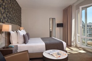 Superior Double Room, Balcony | In-room safe, desk, iron/ironing board, free WiFi - Timhotel Opera Blanche Fontaine (Paris)