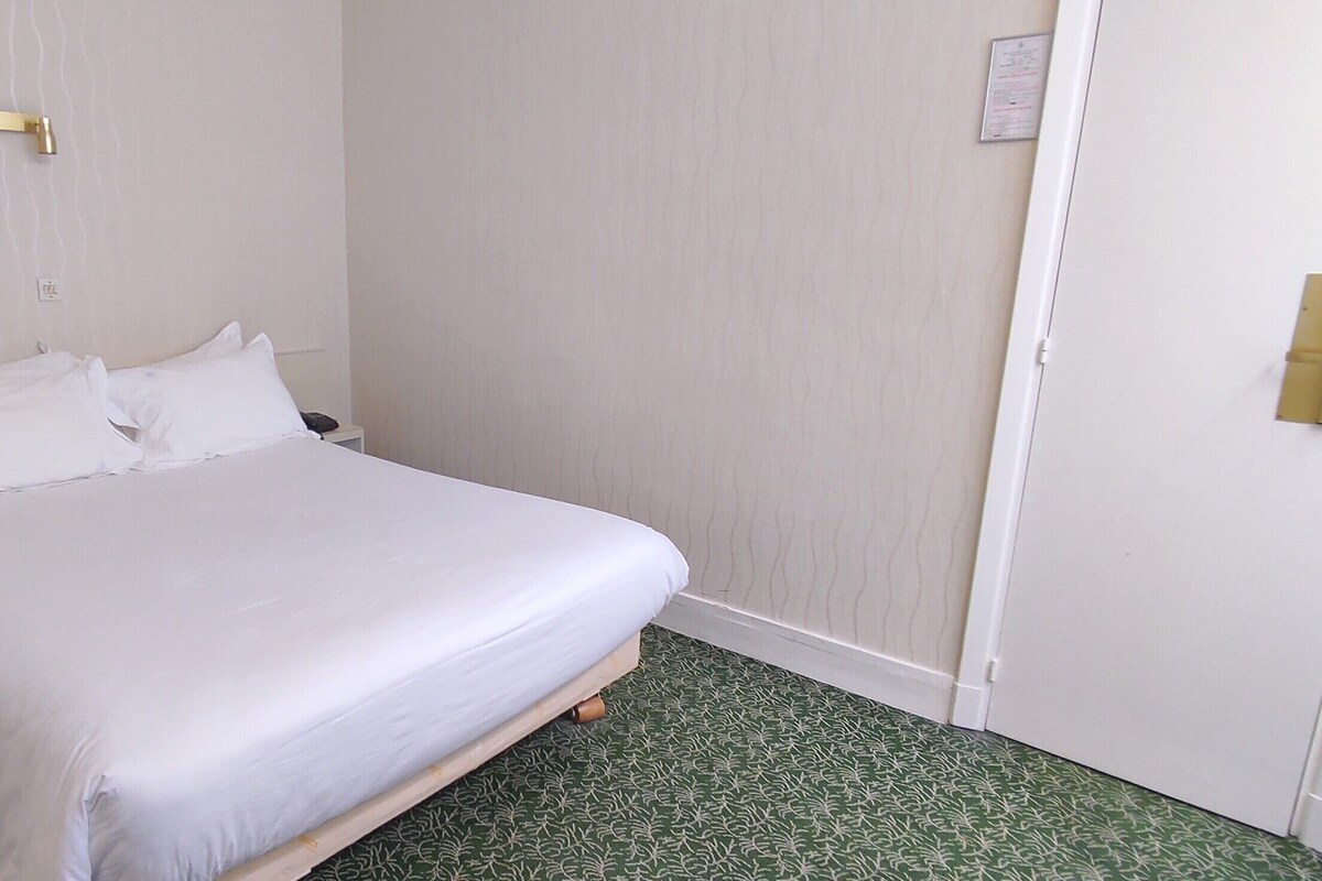 In-room safe, soundproofing, iron/ironing board (on request)