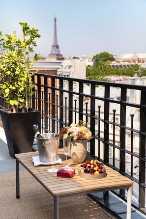 1-bedroom Panoramic Terrace Suite | Terrace/patio