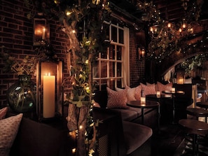 Cocktail bar 