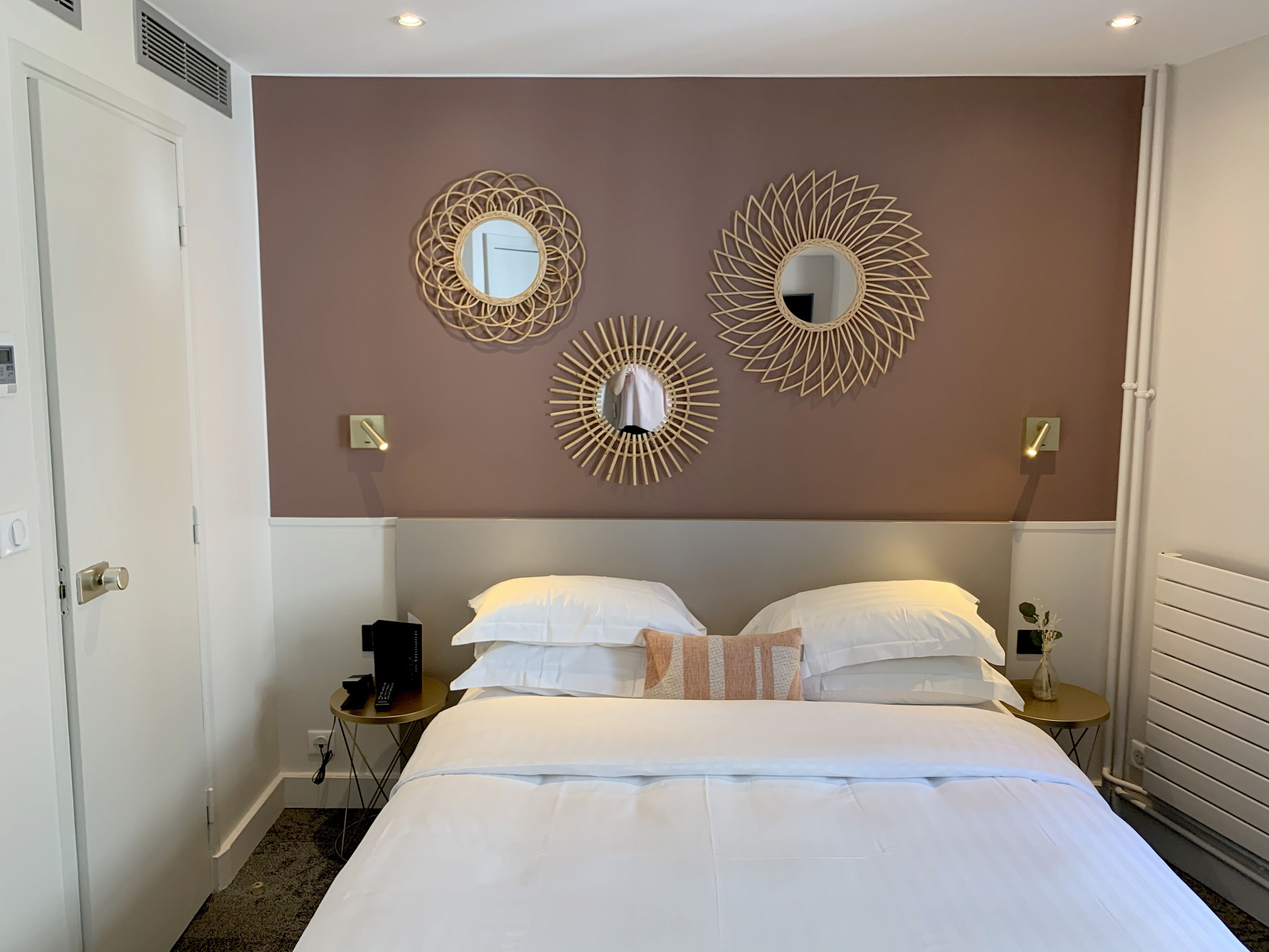 double room | in-room safe, desk, soundproofing, free cots/infant beds