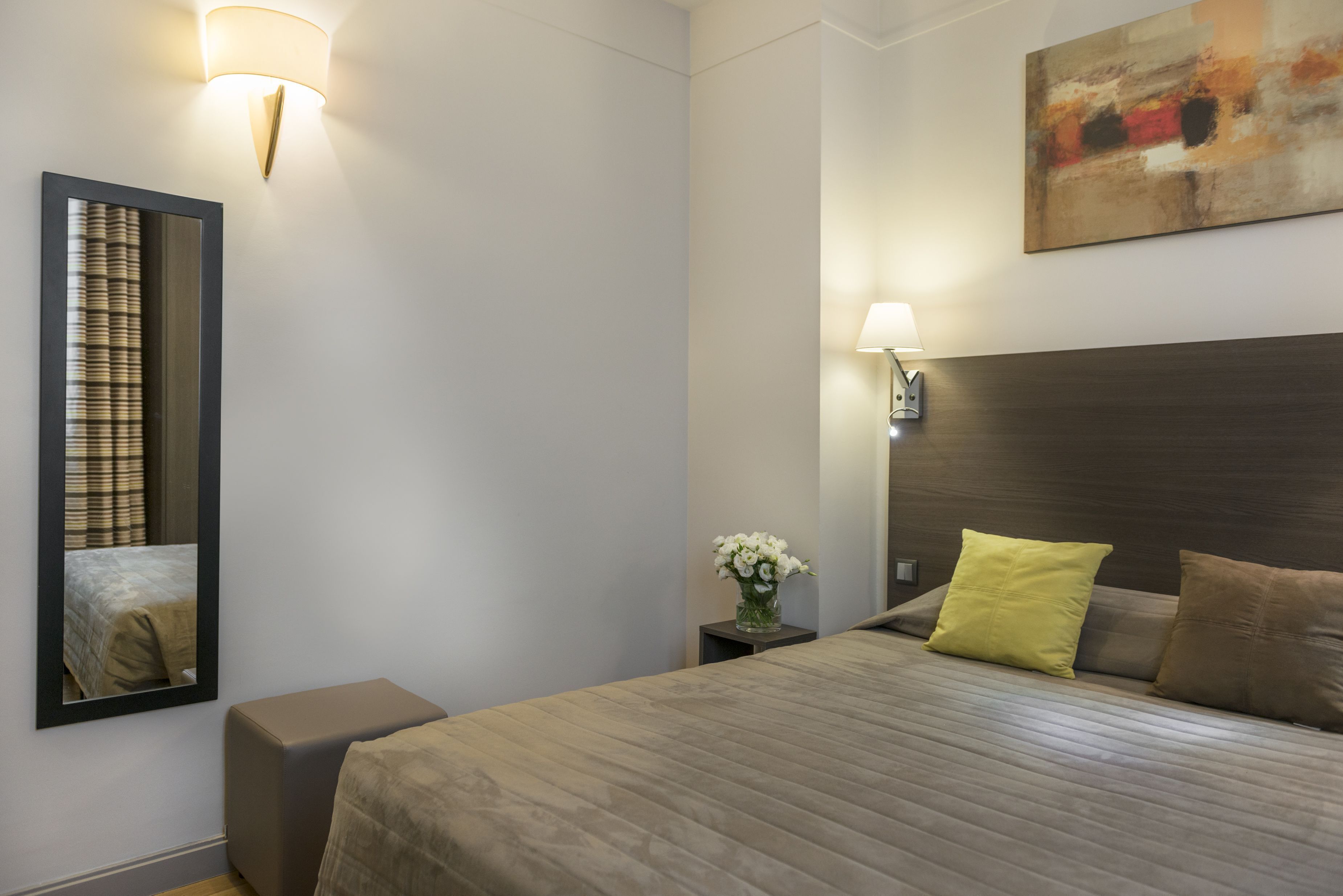In-room safe, desk, free WiFi, bed sheets