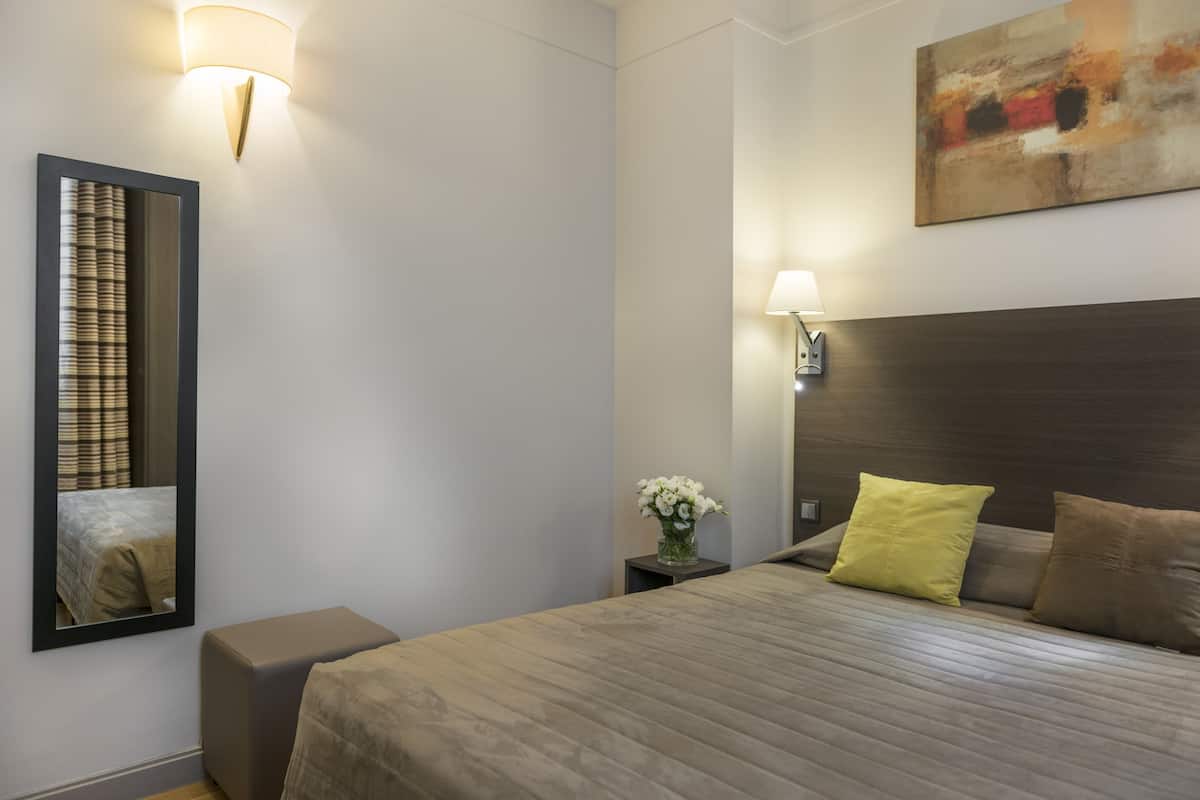 In-room safe, desk, free WiFi, bed sheets