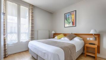 Coffres-forts dans les chambres, bureau, Wi-Fi gratuit, draps fournis