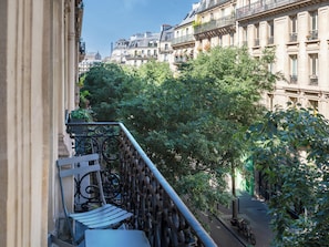 Room Eiffel Tower View - Complimentary soft minibar, courtesy tray, Chromecast, digital press | View from room