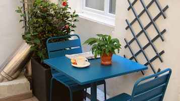 Family Room | Terrace/patio