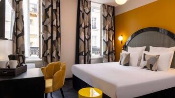 Premium bedding, in-room safe, desk, blackout drapes