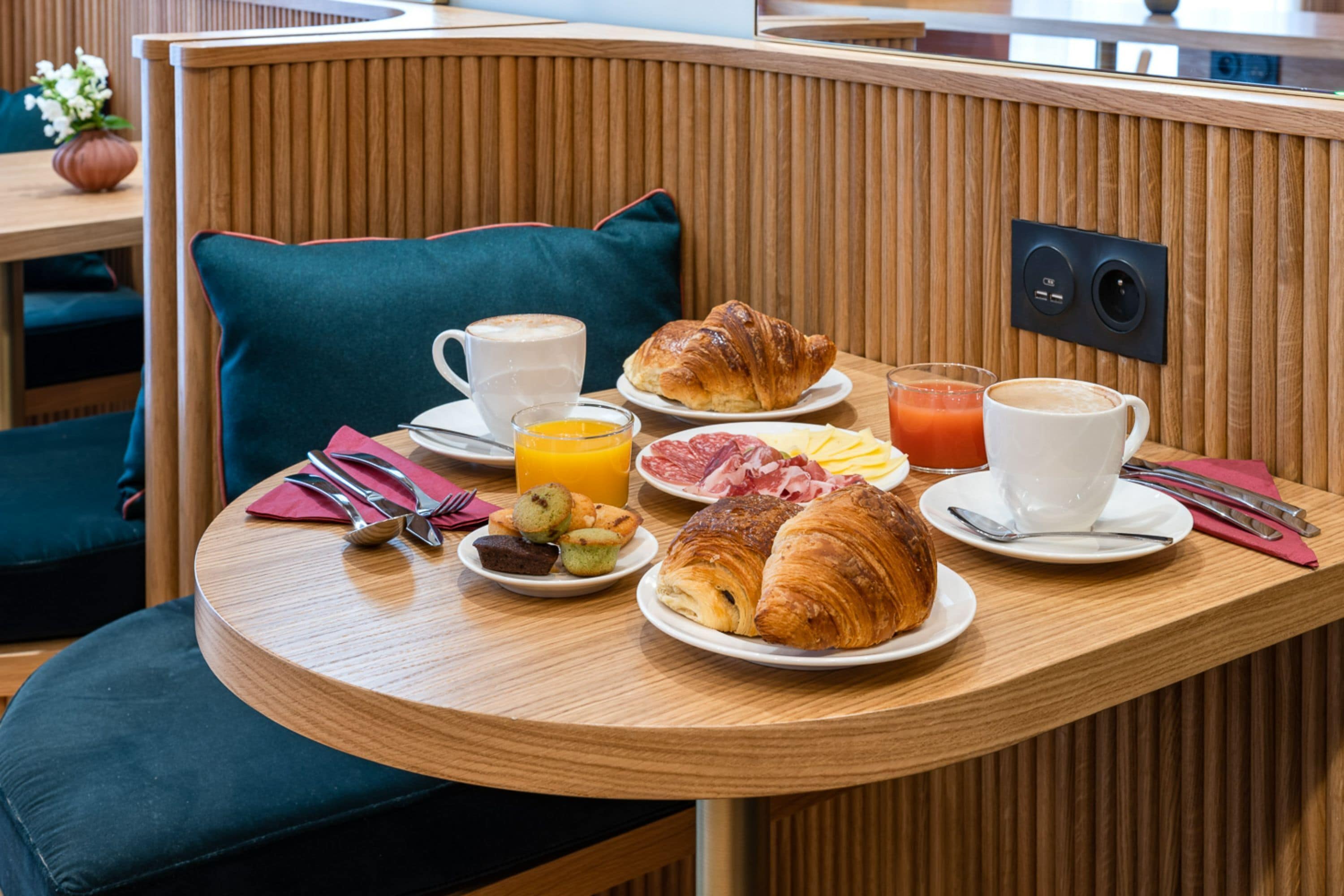 daily buffet breakfast (eur 18 per person)