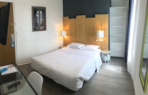 Superior Room | In-room safe, desk, free WiFi - Hôtel du Maine (Paris)