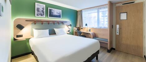 Chambre Standard , 1 lit double | Ropa de cama de alta calidad y escritorio