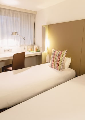 Next Generation, Room, 2 Twin Beds | Premium bedding, desk, laptop workspace, free cribs/infant beds