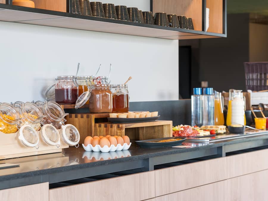 Daily buffet breakfast for a fee