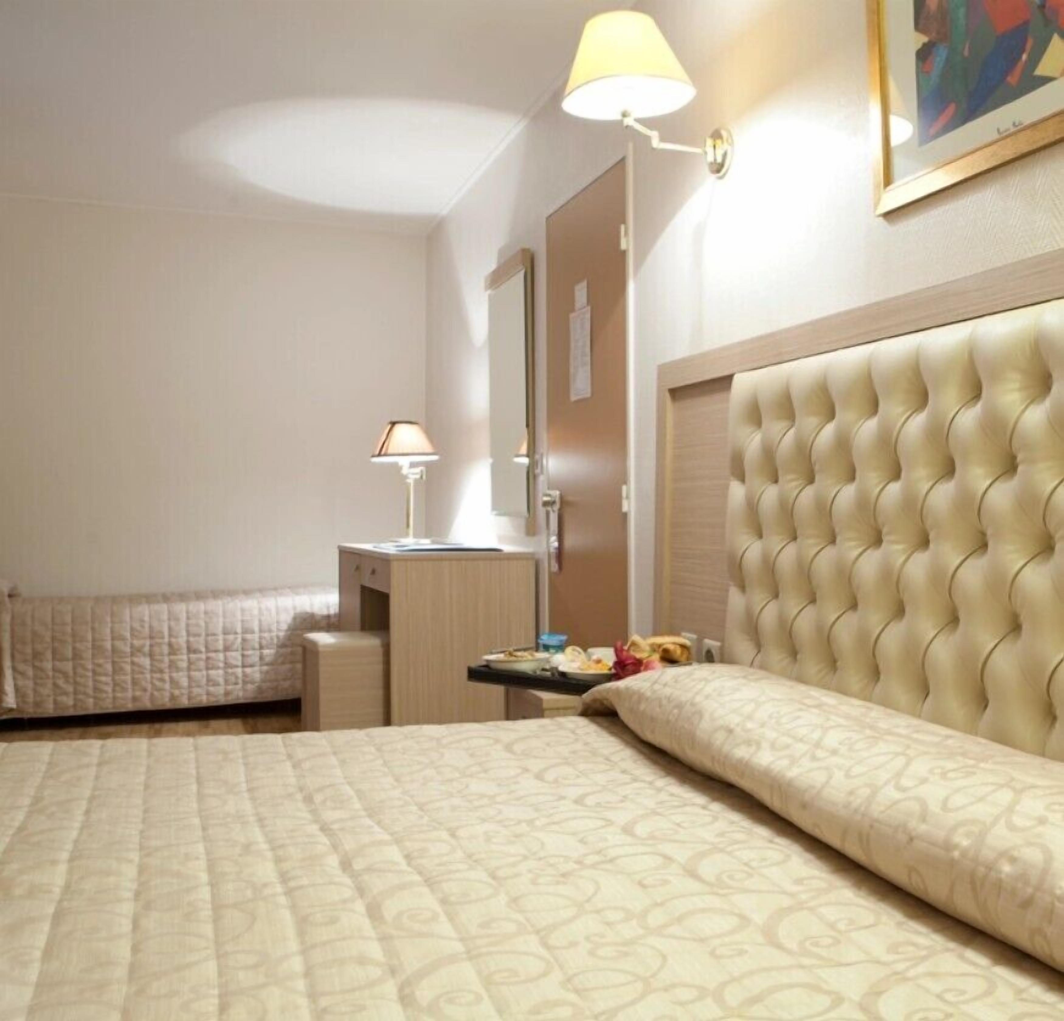 In-room safe, desk, soundproofing, iron/ironing board