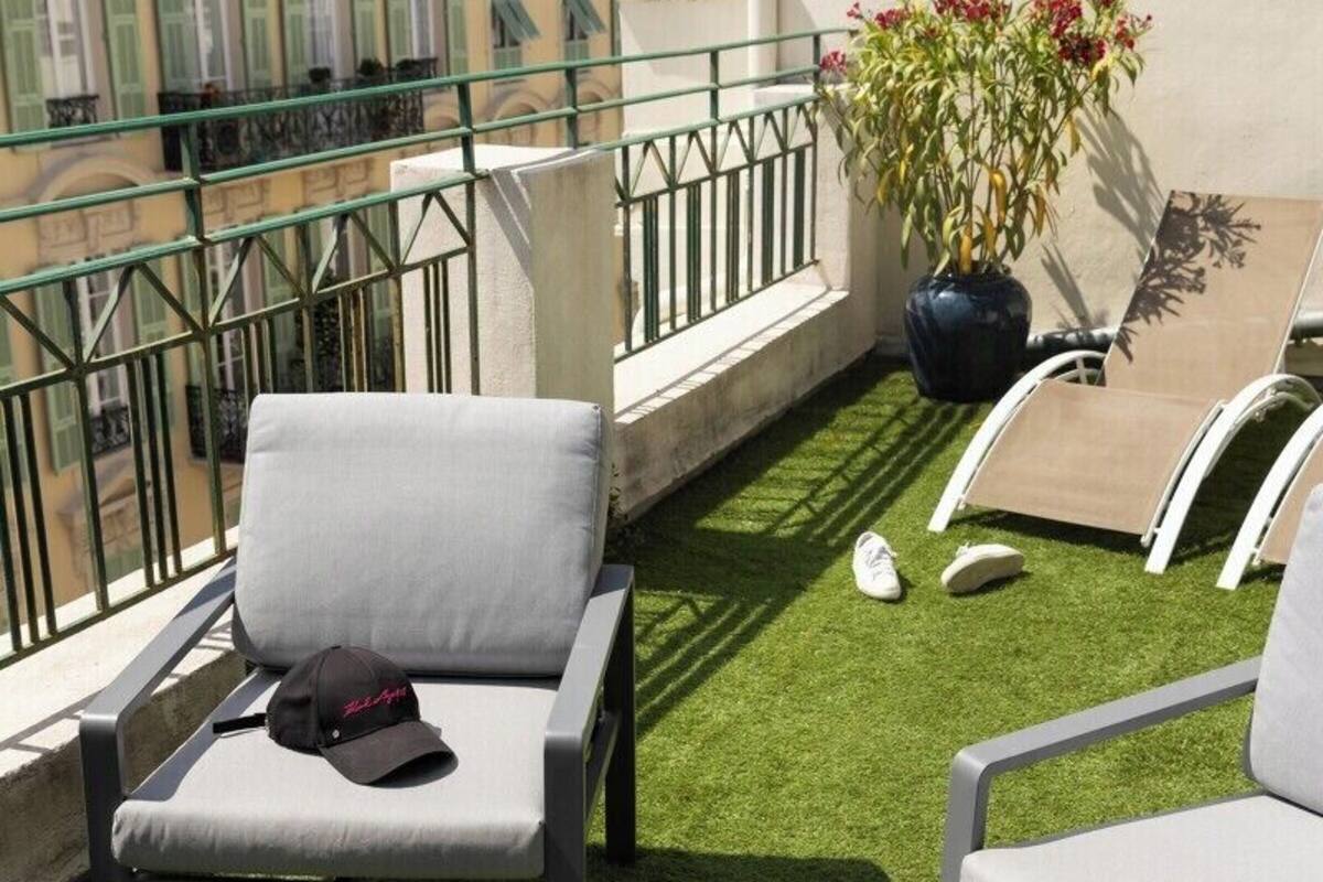 Suite Junior, vue sur la cour intérieure | Terrasse/patio