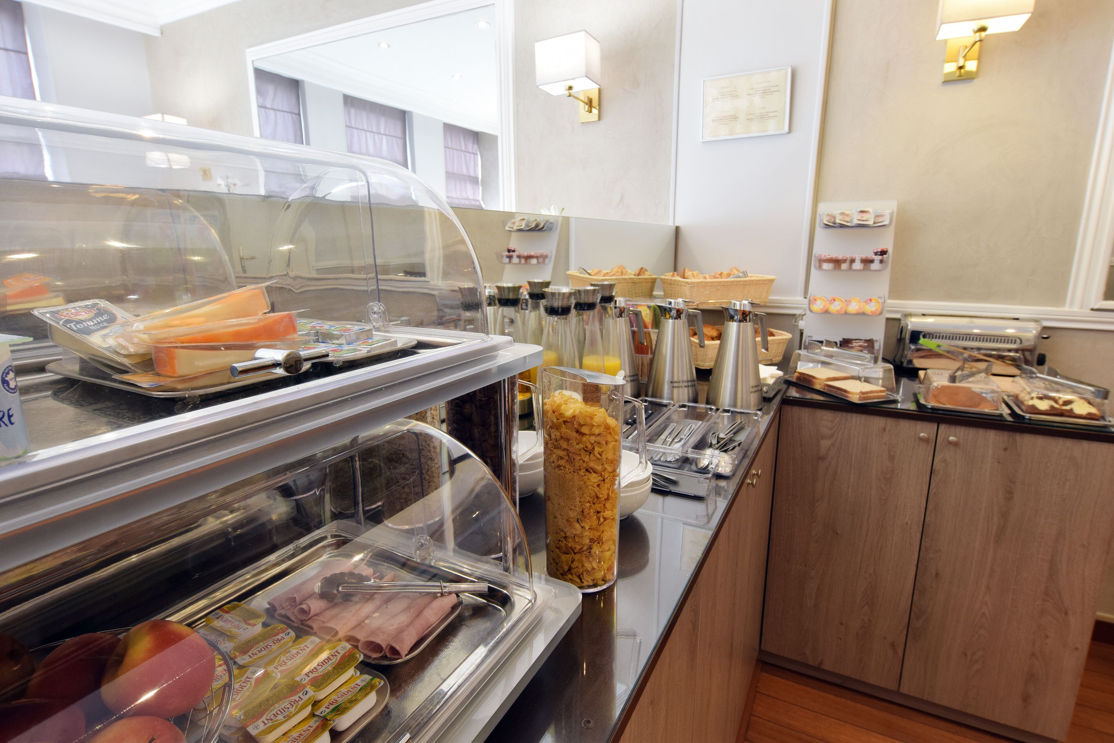 Daily buffet breakfast (EUR 15 per person)