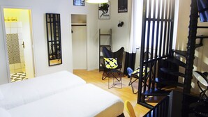 Family Suite, Berbilang Katil | Cadar kapas Mesir, peti besi dalam bilik, meja, Wi-fi percuma 