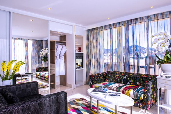 Presidential Suite, Sea View | Living area | 60-cm LCD TV with satellite channels, TV
