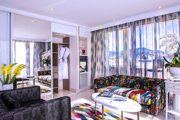 Presidential Suite, Sea View | Living area | 60-cm LCD TV with satellite channels, TV