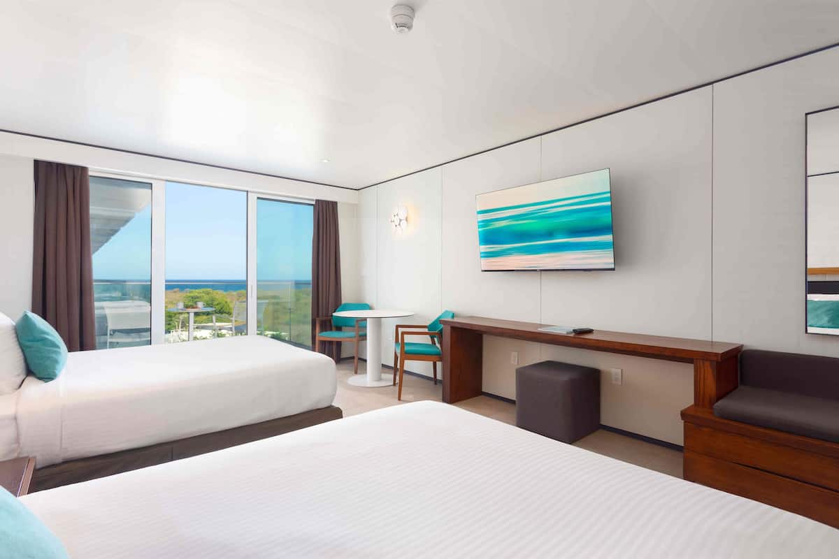 ห้องสแตนดาร์ด, เตียงใหญ่ 2 เตียง (Superior Room Double) | ผ้าปูที่นอน Frette จากอิตาลี, เครื่องนอนระดับพรีเมียม, มินิบาร์ฟรี