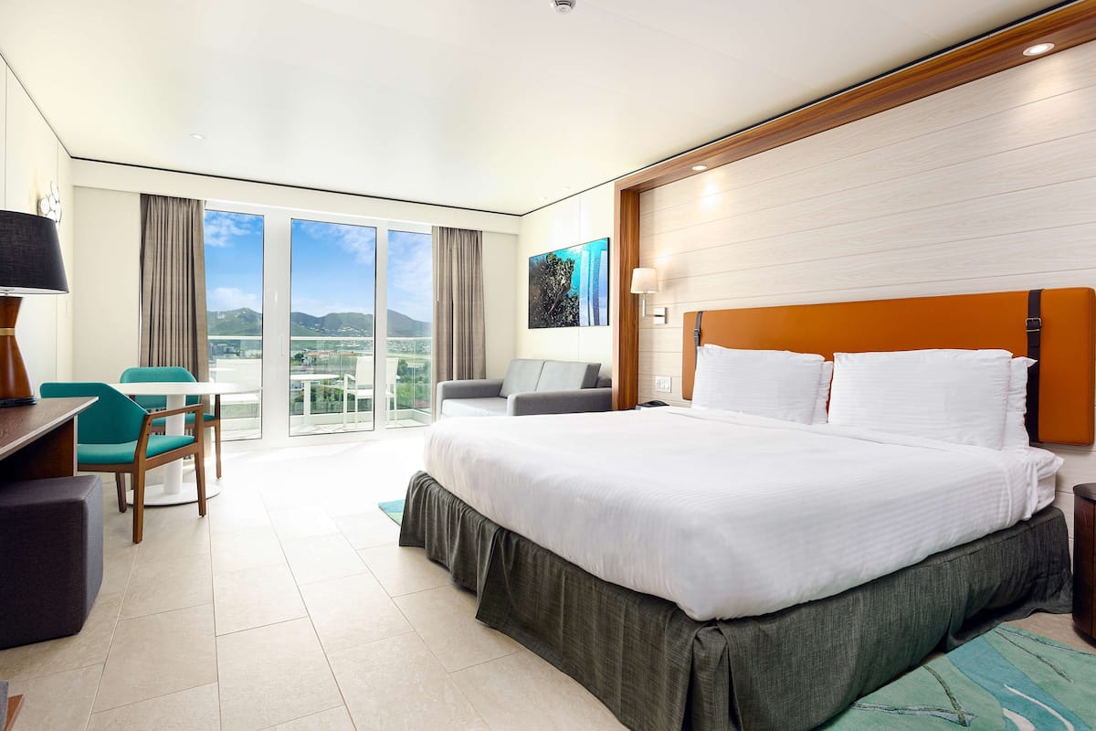 Frette Italian sheets, premium bedding, free minibar, in-room safe