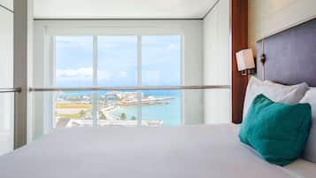 Frette Italian sheets, premium bedding, minibar (free items)