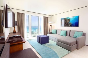 Suite, 1 King Bed with Sofa bed (1 Bedroom Ocean View Suite) | Frette Italian sheets, premium bedding, free minibar, in-room safe