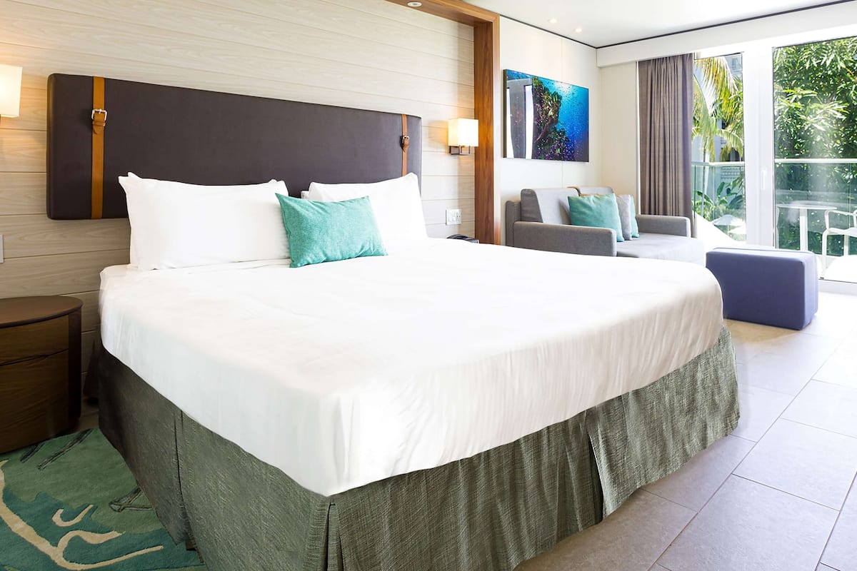 Deluxe Room, 1 King Bed, Garden View (Garden View Room King)