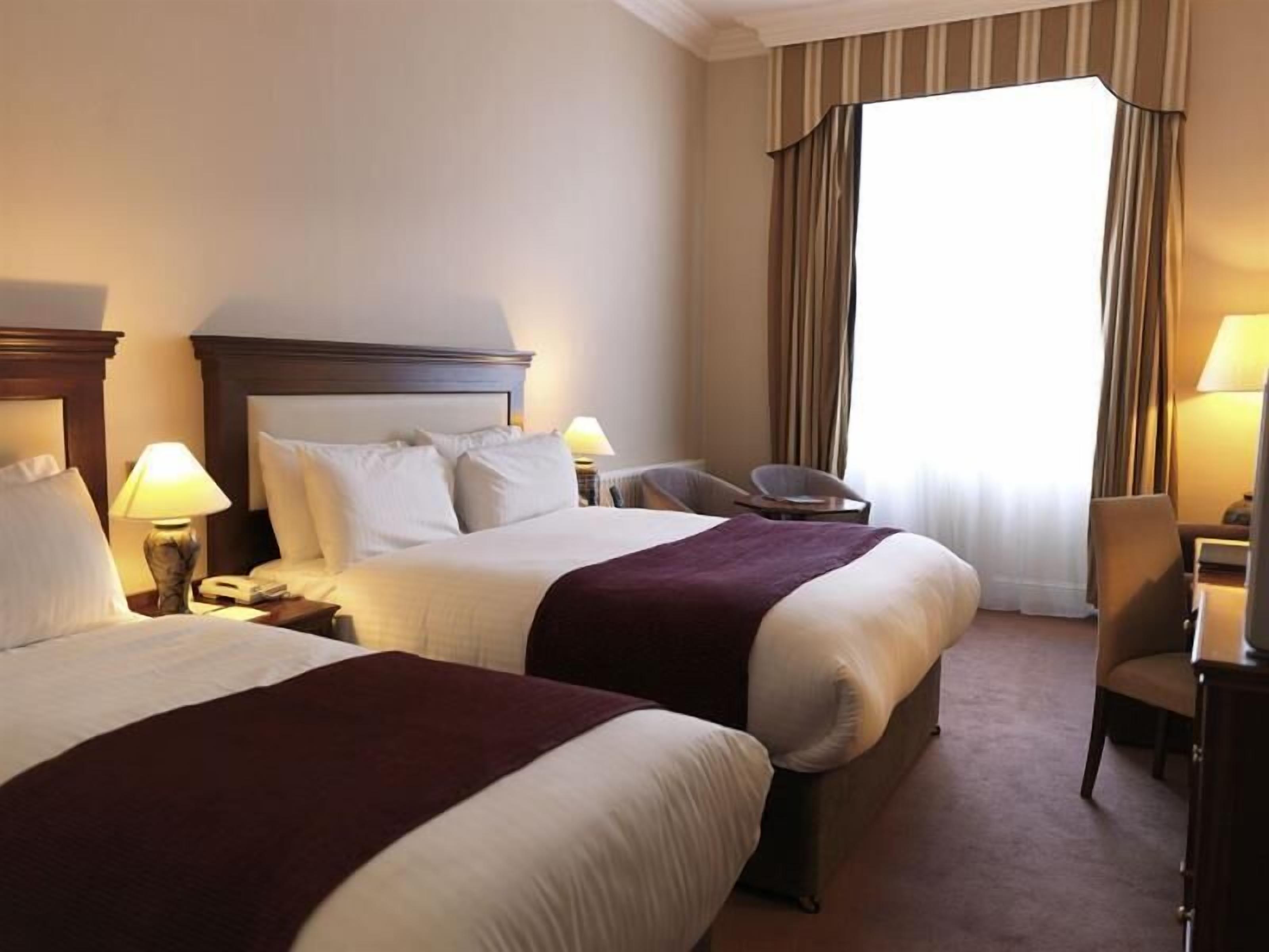 Premium bedding, in-room safe, desk, laptop workspace