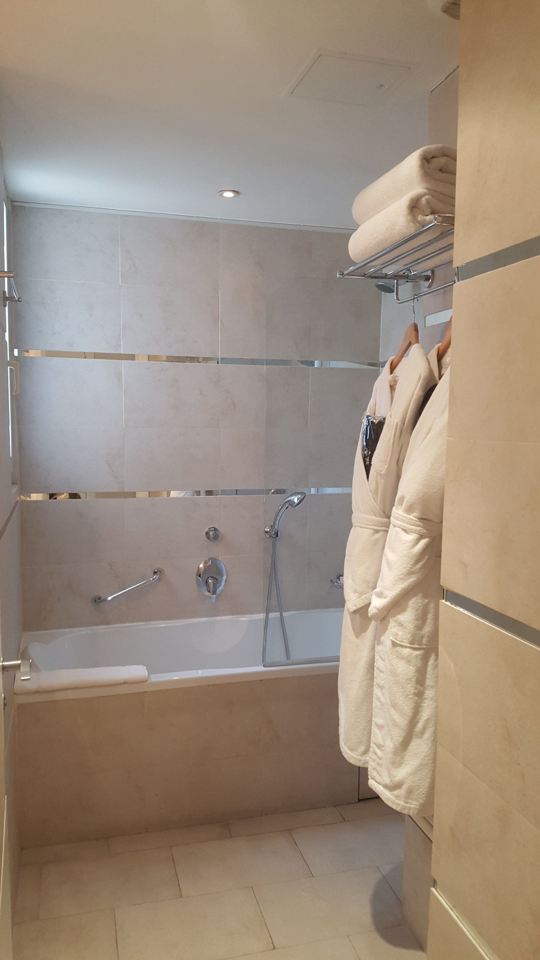 Photo - Hotel Renoir