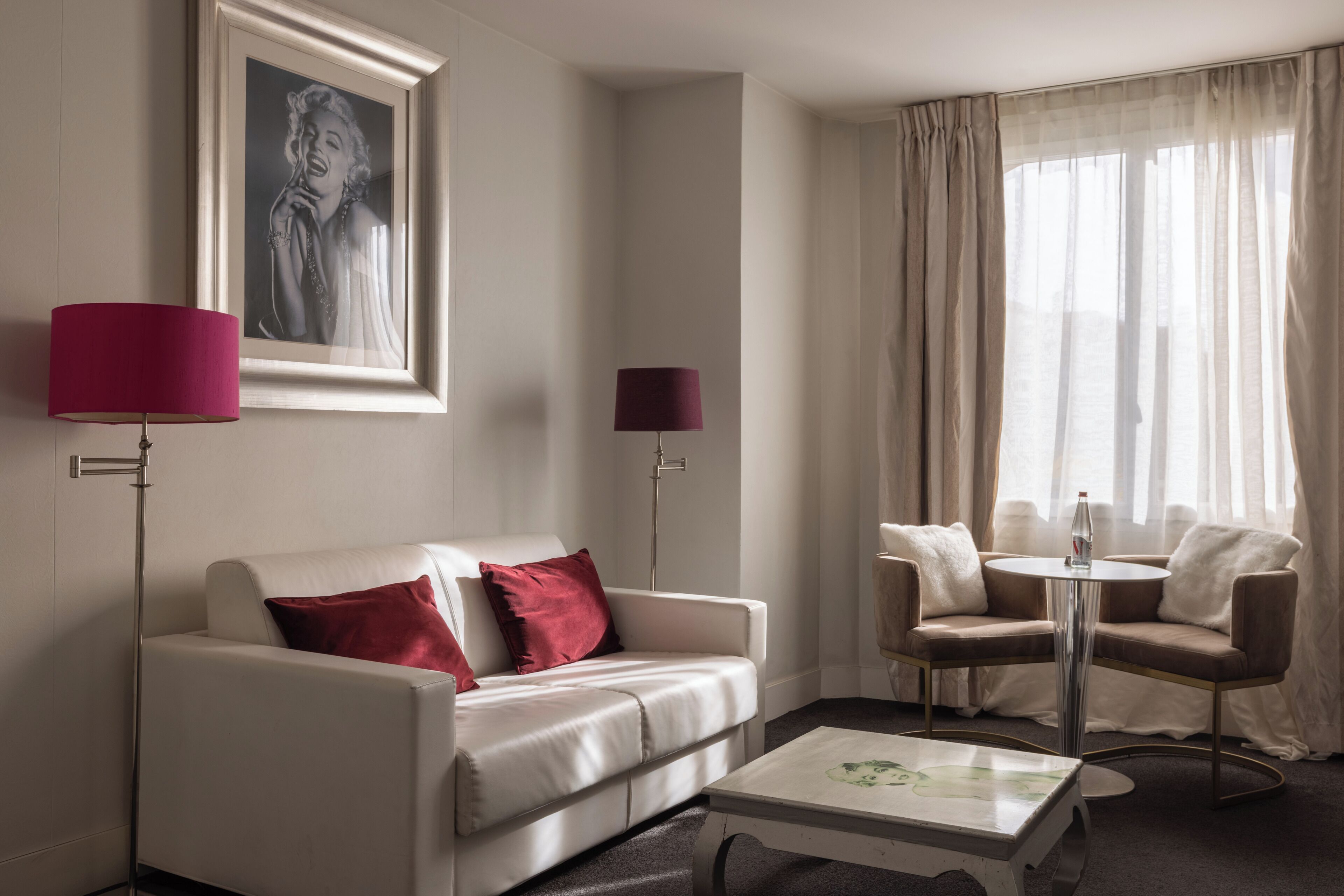 Photo - Hotel Renoir