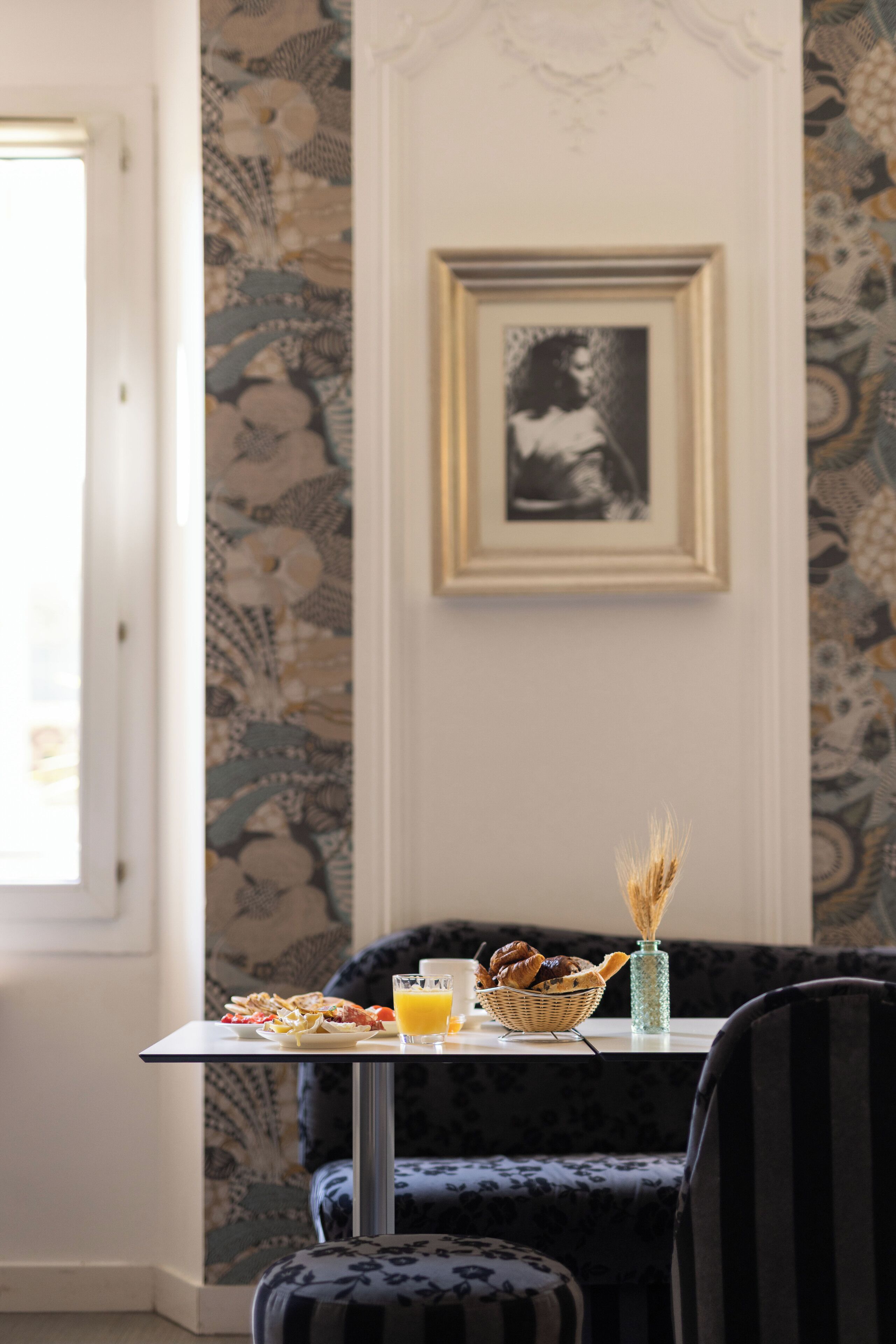 daily buffet breakfast (eur 20 per person)