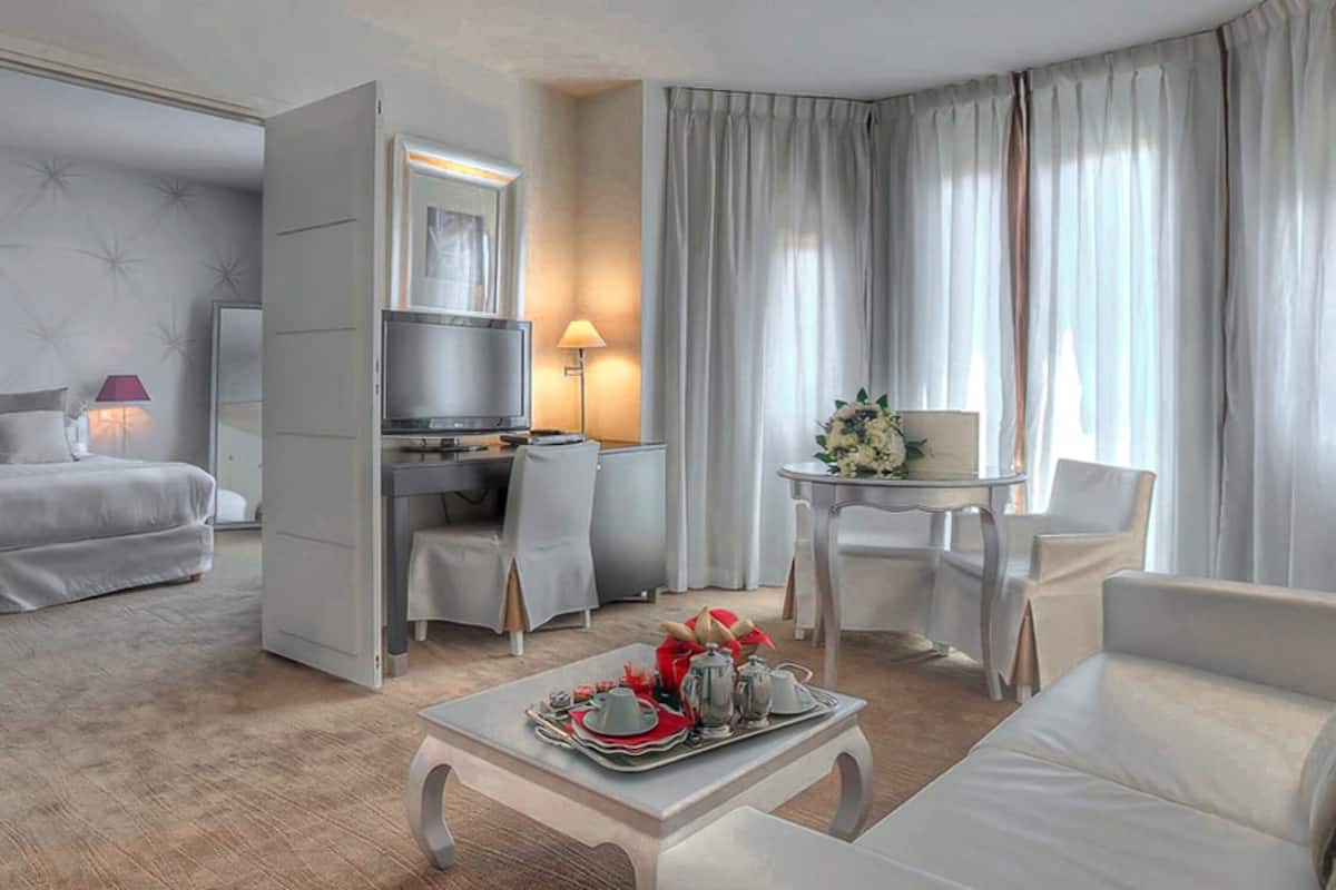 suite | view from room