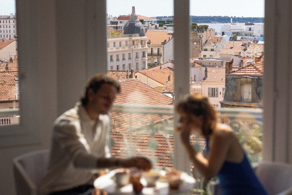 Hotel Renoir