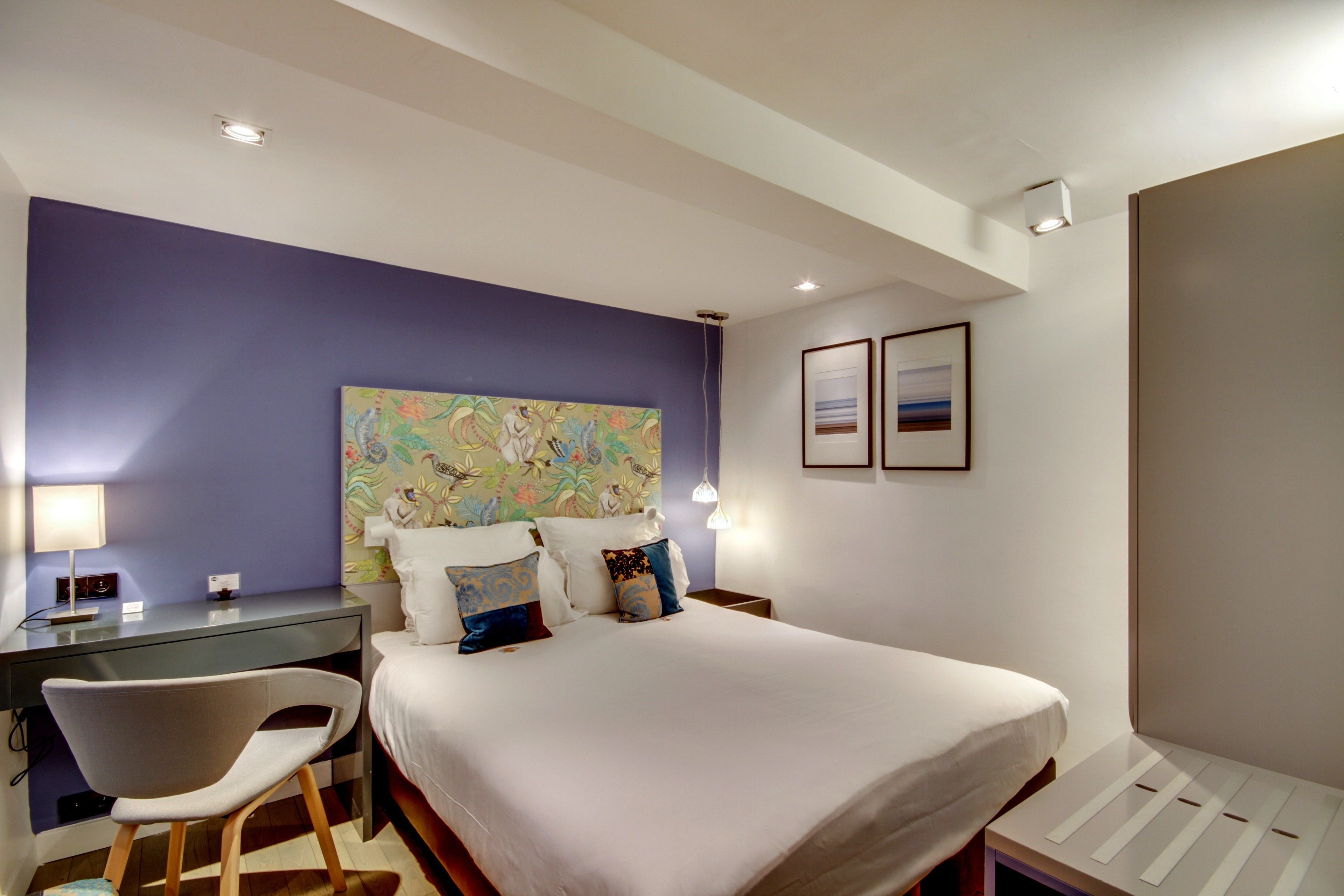 classic double room | premium bedding, minibar, in-room safe, desk