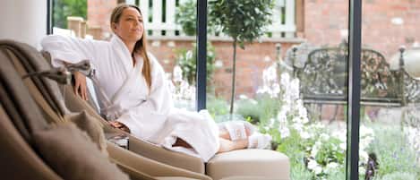 Behandlingsrom for par, badstue, kroppsbehandlinger og aromaterapi