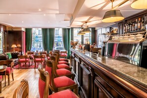 Bar (on property) - Villa Pantheon (Paris)
