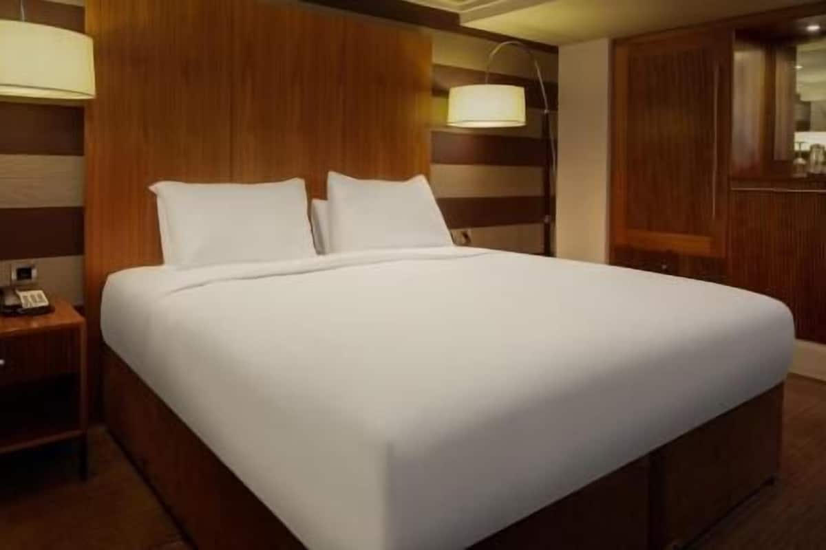 1 bedroom, hypo-allergenic bedding, in-room safe, desk