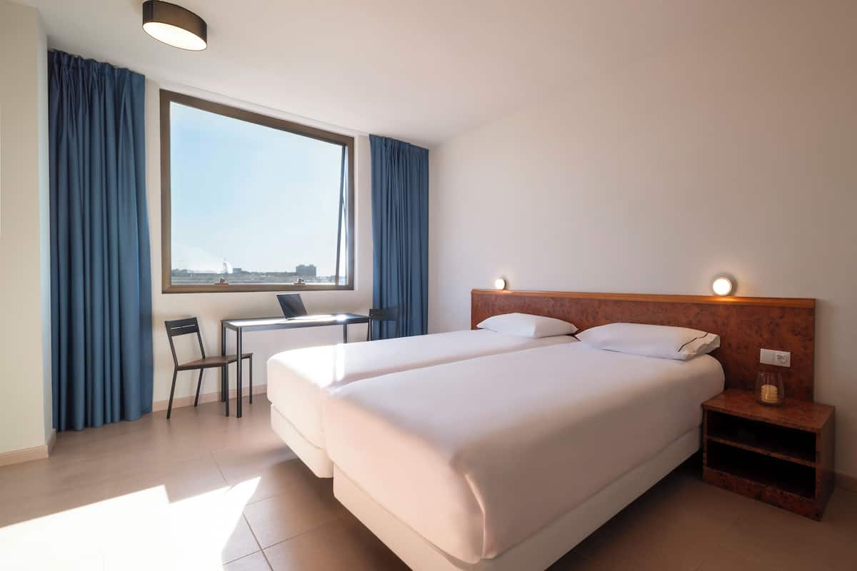 Standard Studio | 1 bedroom, in-room safe, free cribs/infant beds, free WiFi