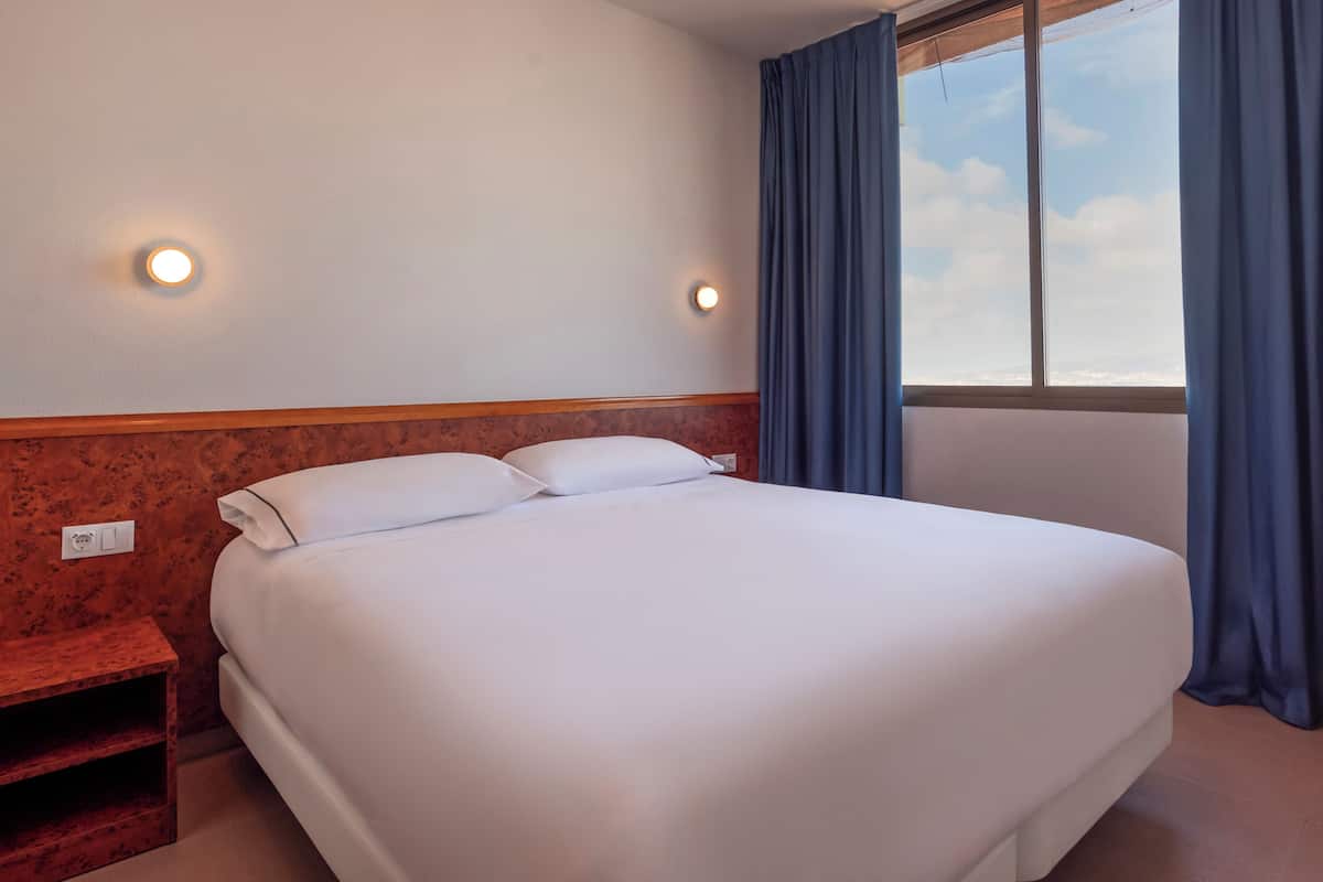 1 bedroom, in-room safe, free cribs/infant beds, free WiFi