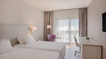 1 bedroom, down comforters, minibar, in-room safe