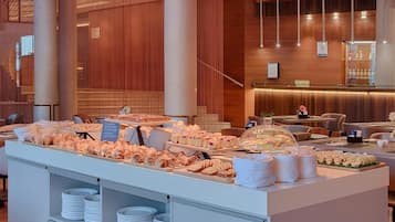 Italian cuisine, al fresco dining