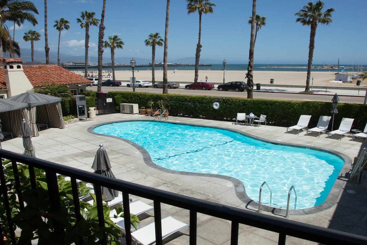 Santa Barbara Beach & Golf Resort pool