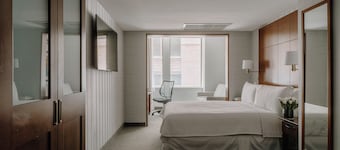 Club Quarters Hotel, Central Loop, Chicago