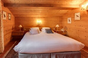 1 bedroom, premium bedding, minibar, in-room safe